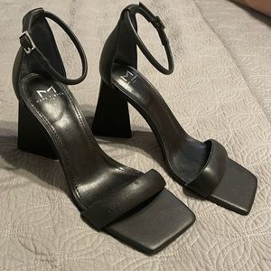 Marc Fisher size 8 black heels